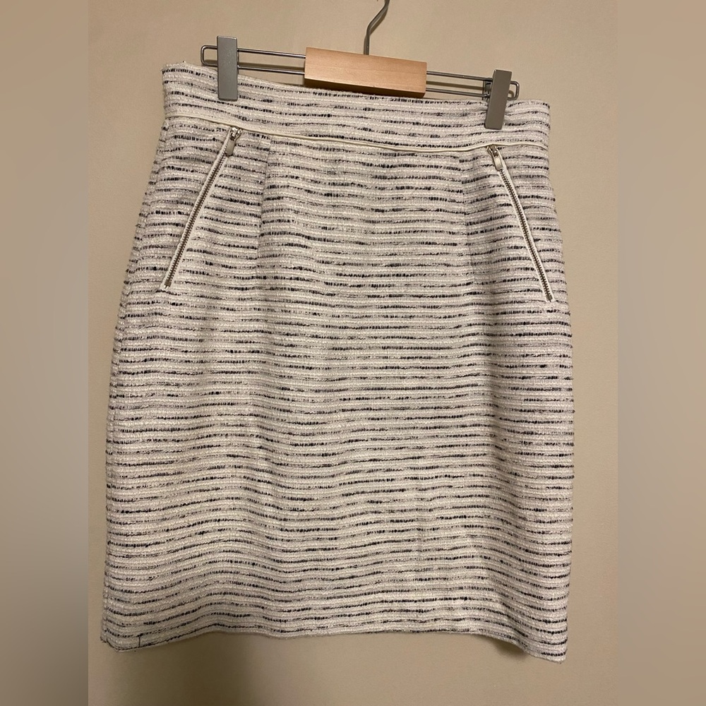 H&M High Waisted Back Zip Skirt